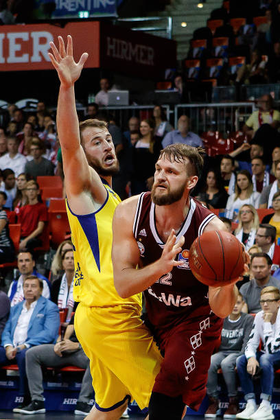 们频频质疑 们频频质疑